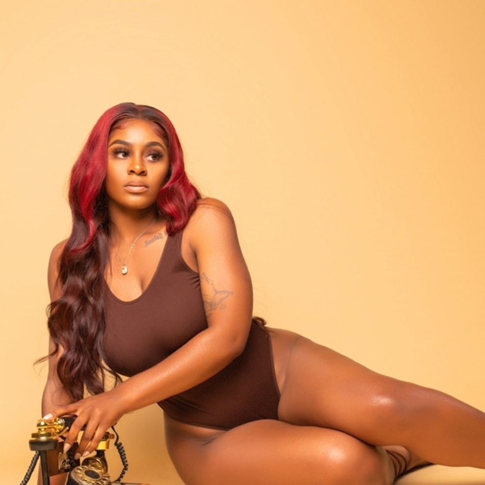 Meet your Posher, Kendra